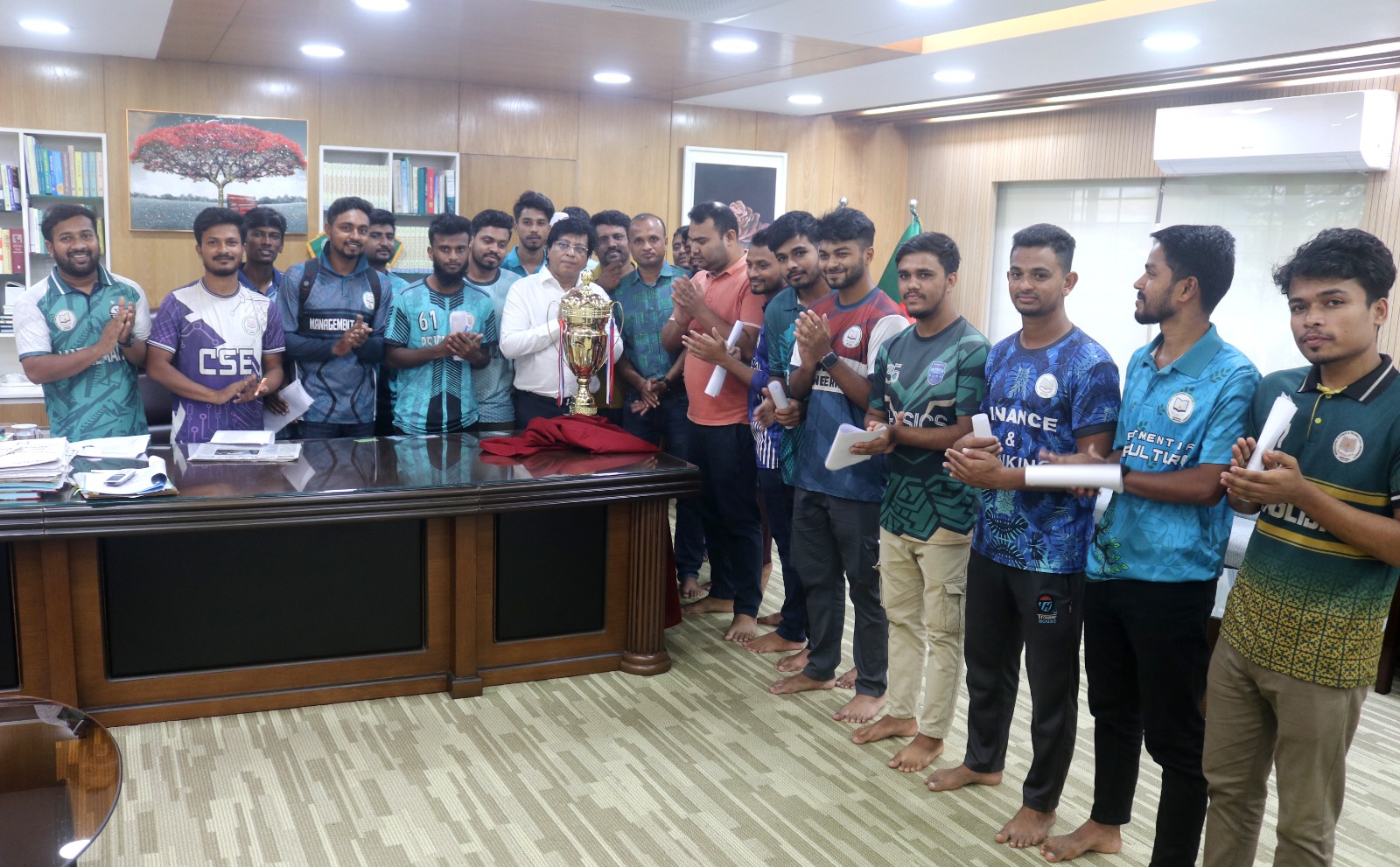 গোবিপ্রবি’তে আন্তঃবিভাগ ফুটবল প্রতিযোগিতার ট্রফি উন্মোচন