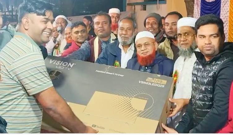 যুব সমাজকে মাদক ও অপরাধ থেকে দূরে রাখতে খেলাধুলার বিকল্প নেই আলহাজ্ব হাতেম খান