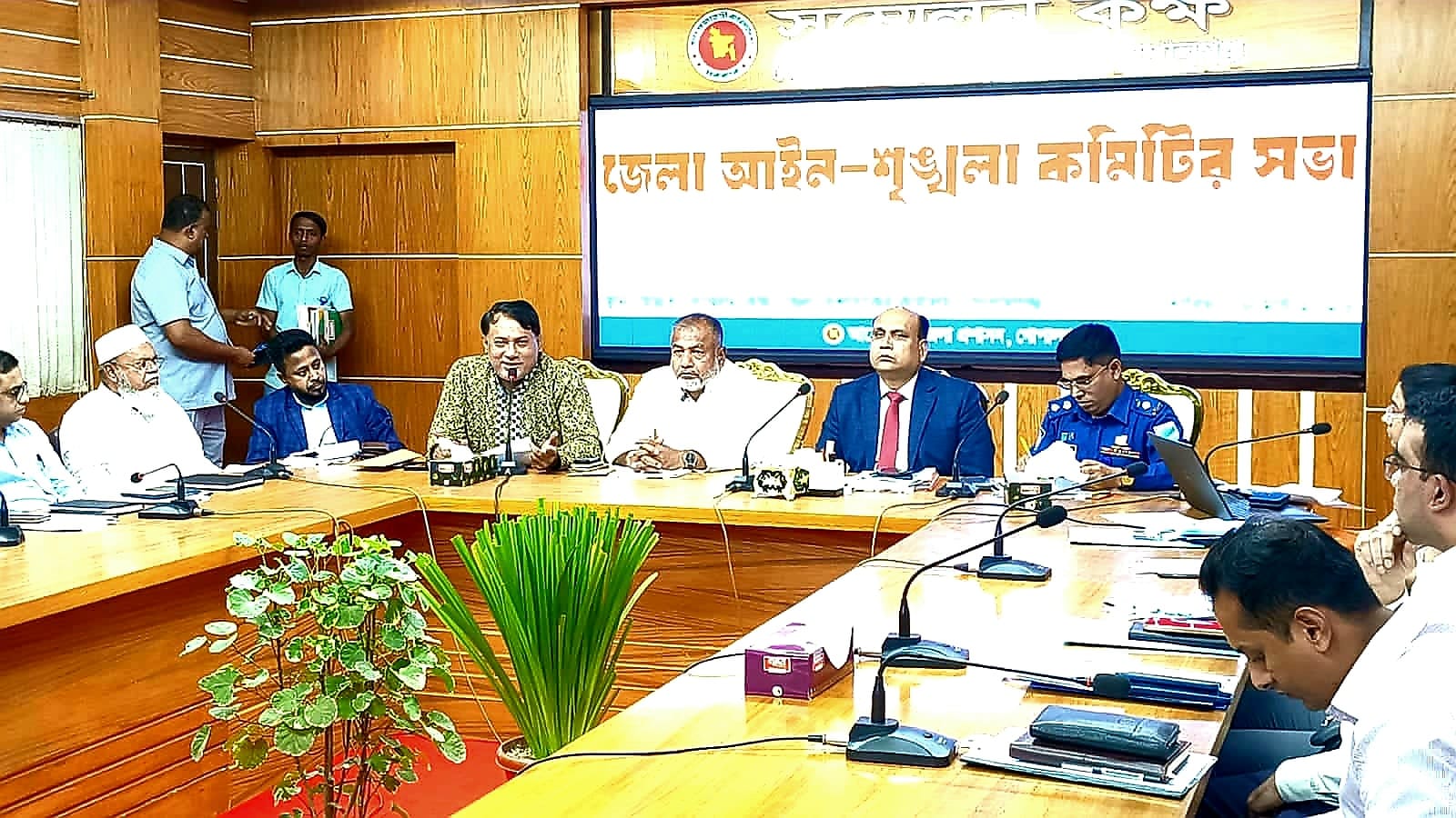 মাদক, সিন্ডিকেট ও কিশোর গ্যাং মুক্ত গোপালগঞ্জ গড়তে সকলের সহযোগিতা চাইলেন নবনির্বাচিত দুই সাংসদ