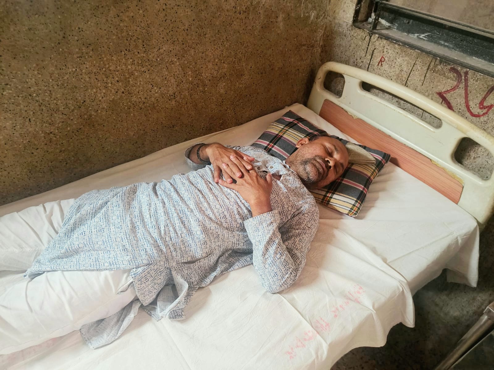 কোটালীপাড়া উপজেলা পরিষদে সাংবাদিকের ওপর হামলা : দিন পেরোলেও প্রশাসনের আইনি কোন পদক্ষেপ নেই : ক্ষোভ সাংবাদিক মহলে