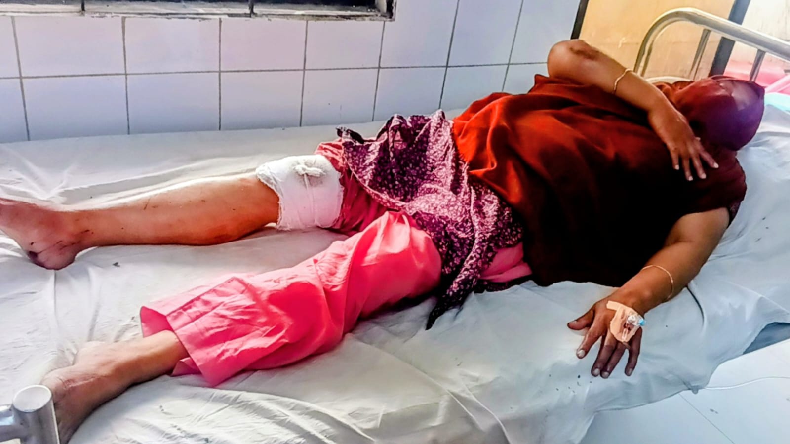 মাগুরার শ্রীপুরে দিনদুপুরে আদ্-দ্বীন এনজিও কর্মীর ১ লক্ষ ৪০ হাজার টাকা ছিনতাই