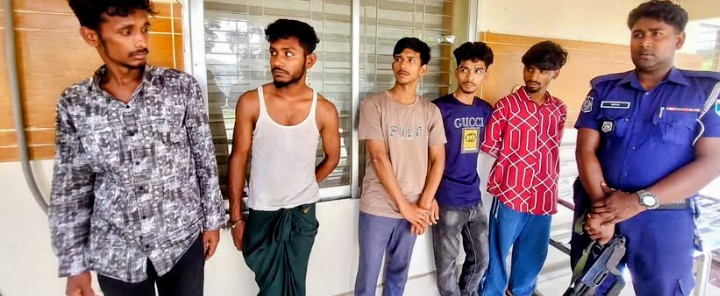 মহম্মদপুরে পুলিশের বিশেষ অভিযানে ৭ মাদকসেবী আটক : ২ জনের কারাদণ্ড