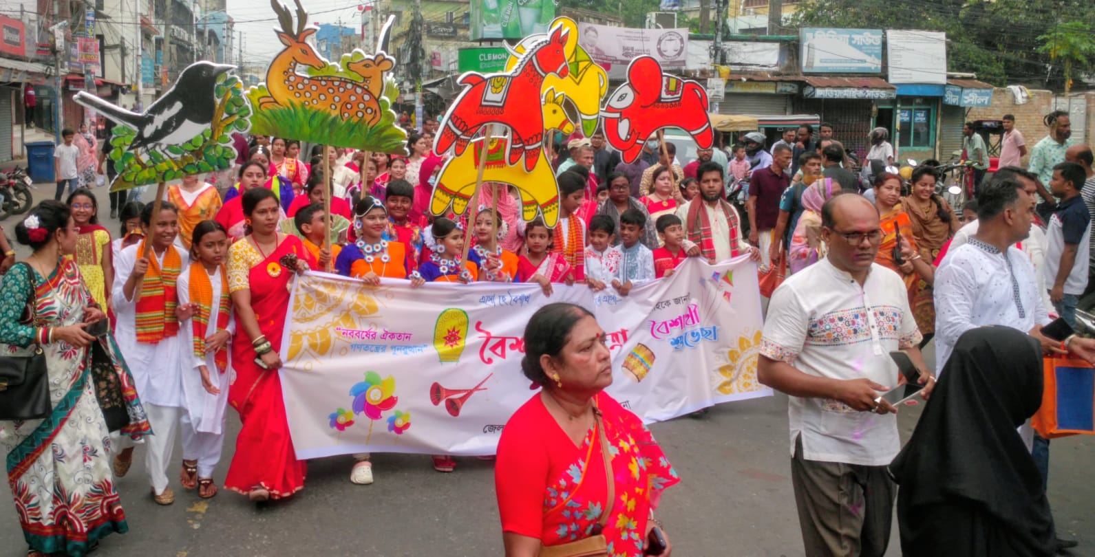যথাযোগ্য মর্যাদায় খুলনায় বাংলা নববর্ষ ১৪৩৩ উদযাপন