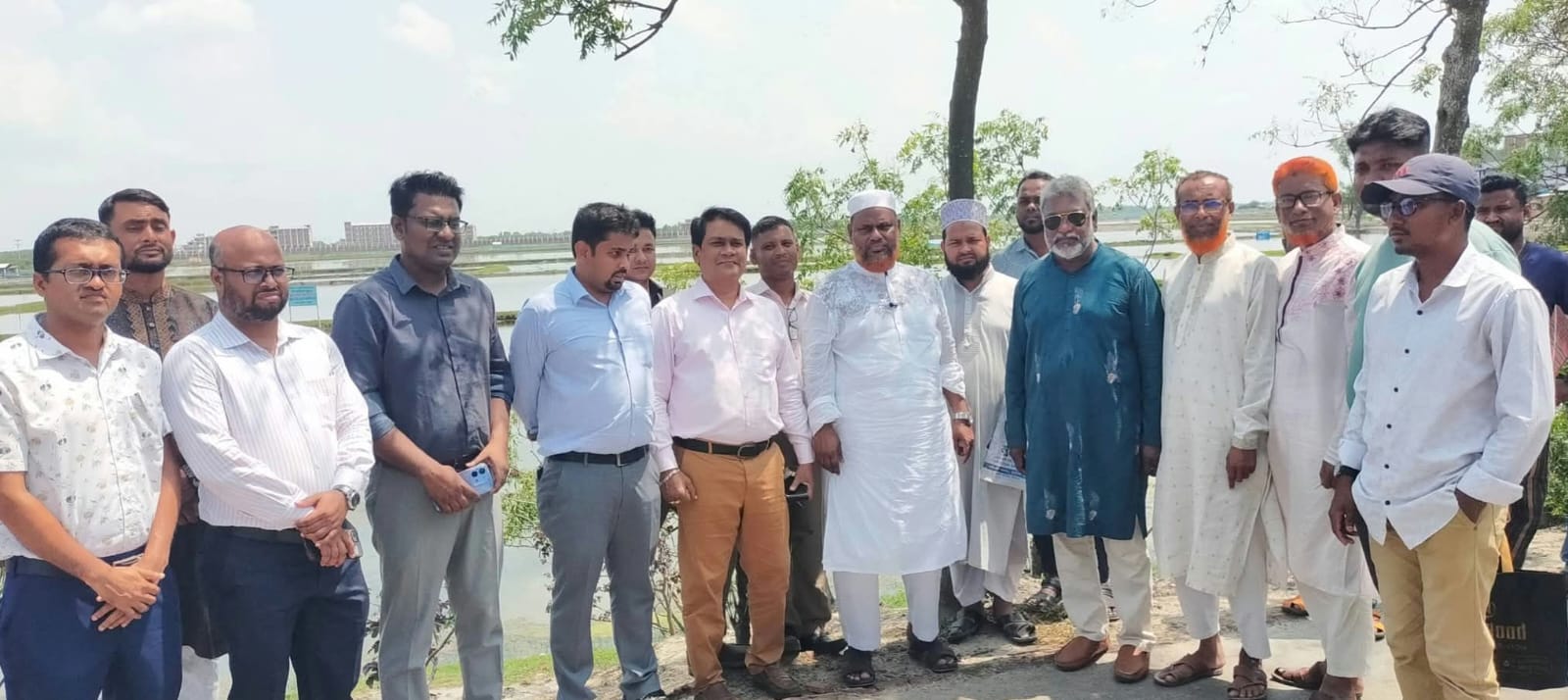 পাইকগাছায় ফায়ার স্টেশন ও গ্রিড উপকেন্দ্রের জায়গা পরিদর্শন করেন এমপি মাওলানা আবুল কালাম আজাদ