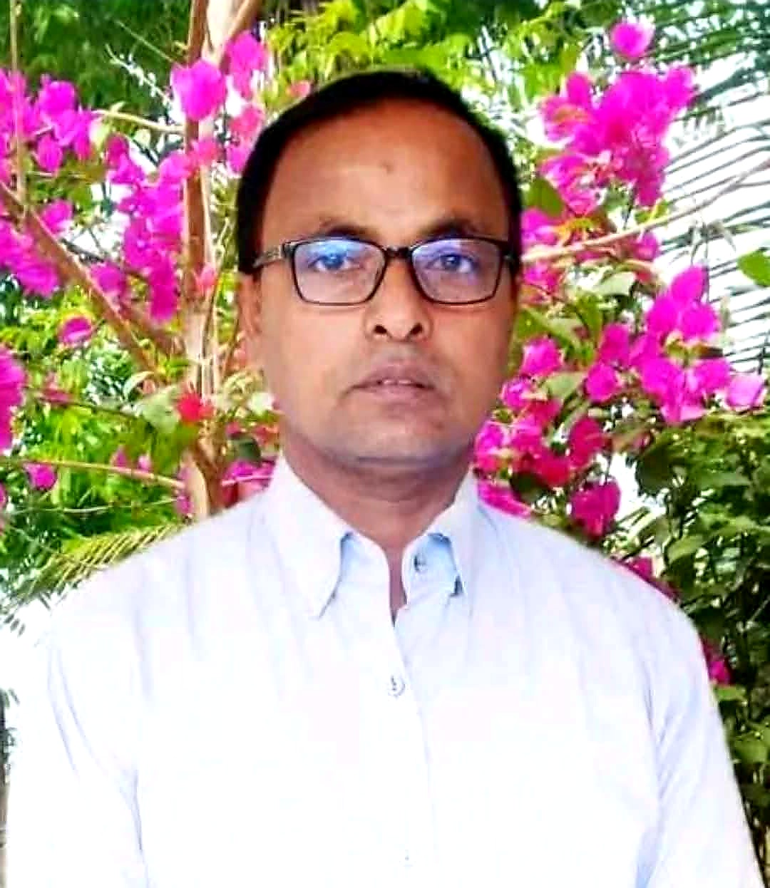 গোপালগঞ্জের টুঙ্গিপাড়ায় এক প্রধান শিক্ষকের ঝুলন্ত মরদেহ উদ্ধার করেছে পুলিশ