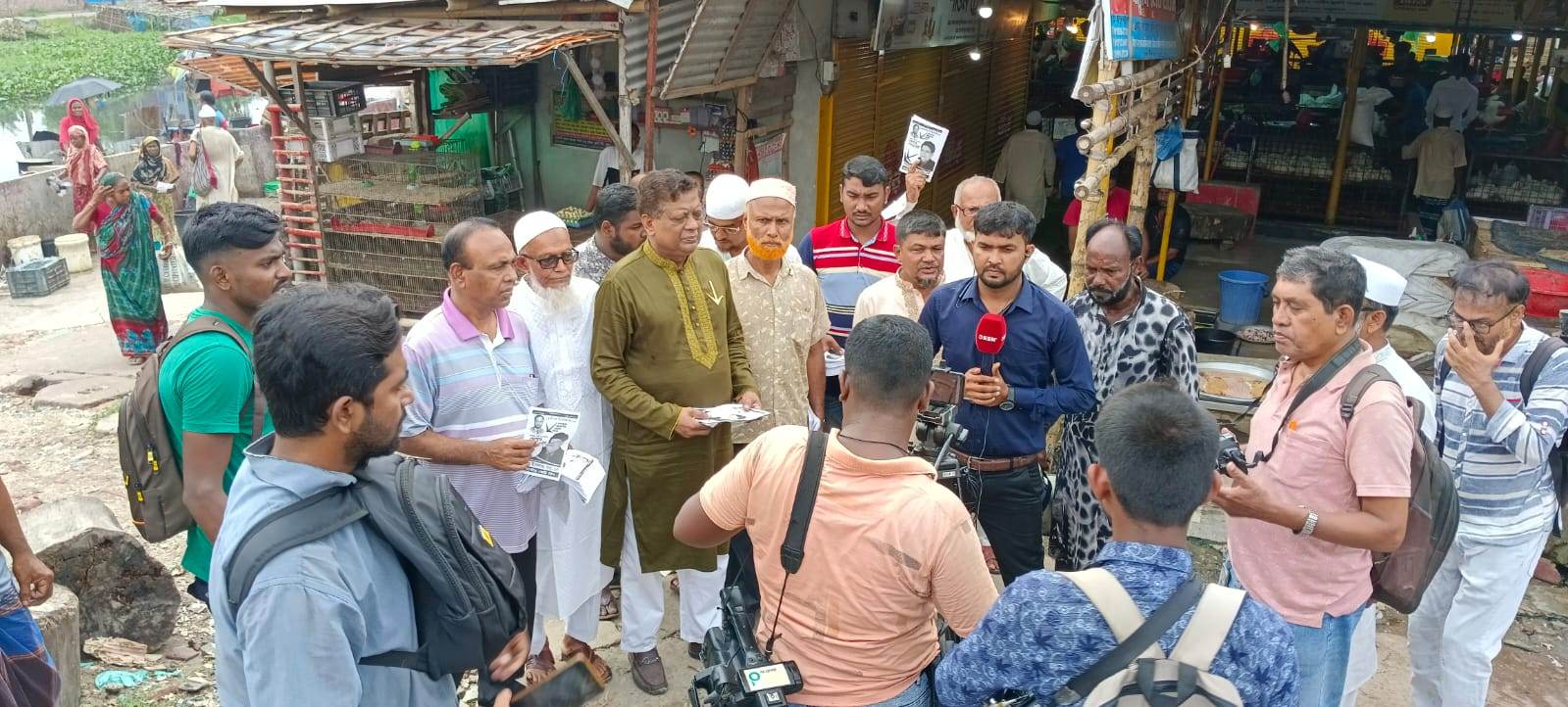 খুলনা সিটি কর্পোরেশন নির্বাচন : লাঙ্গল প্রতীক নিয়ে প্রচার প্রচারণায় শফিকুল ইসলাম মধু