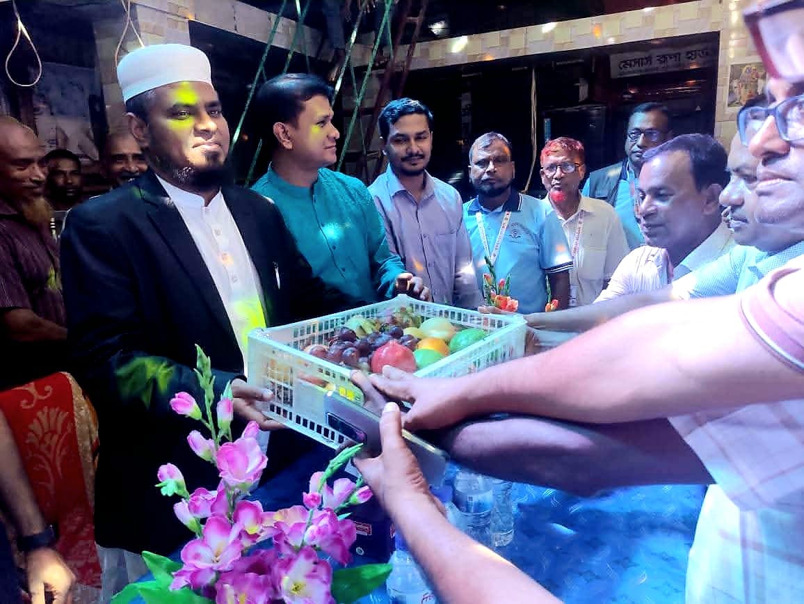 মুকসুদপুরে বিভিন্ন পূজা মন্ডপ পরিদর্শন করেছেন ডিসি মুহম্মদ কামরুজ্জামান ও পুলিশ সুপার মোঃ মিজানুর রহমান