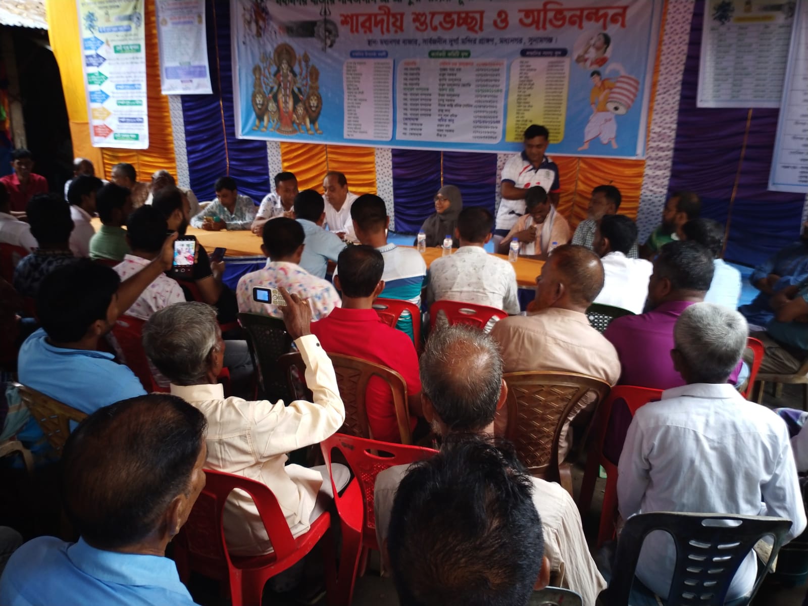 সুনামগঞ্জের মধ্যনগরে দুর্গাপূজার মণ্ডপে সালমা নজির