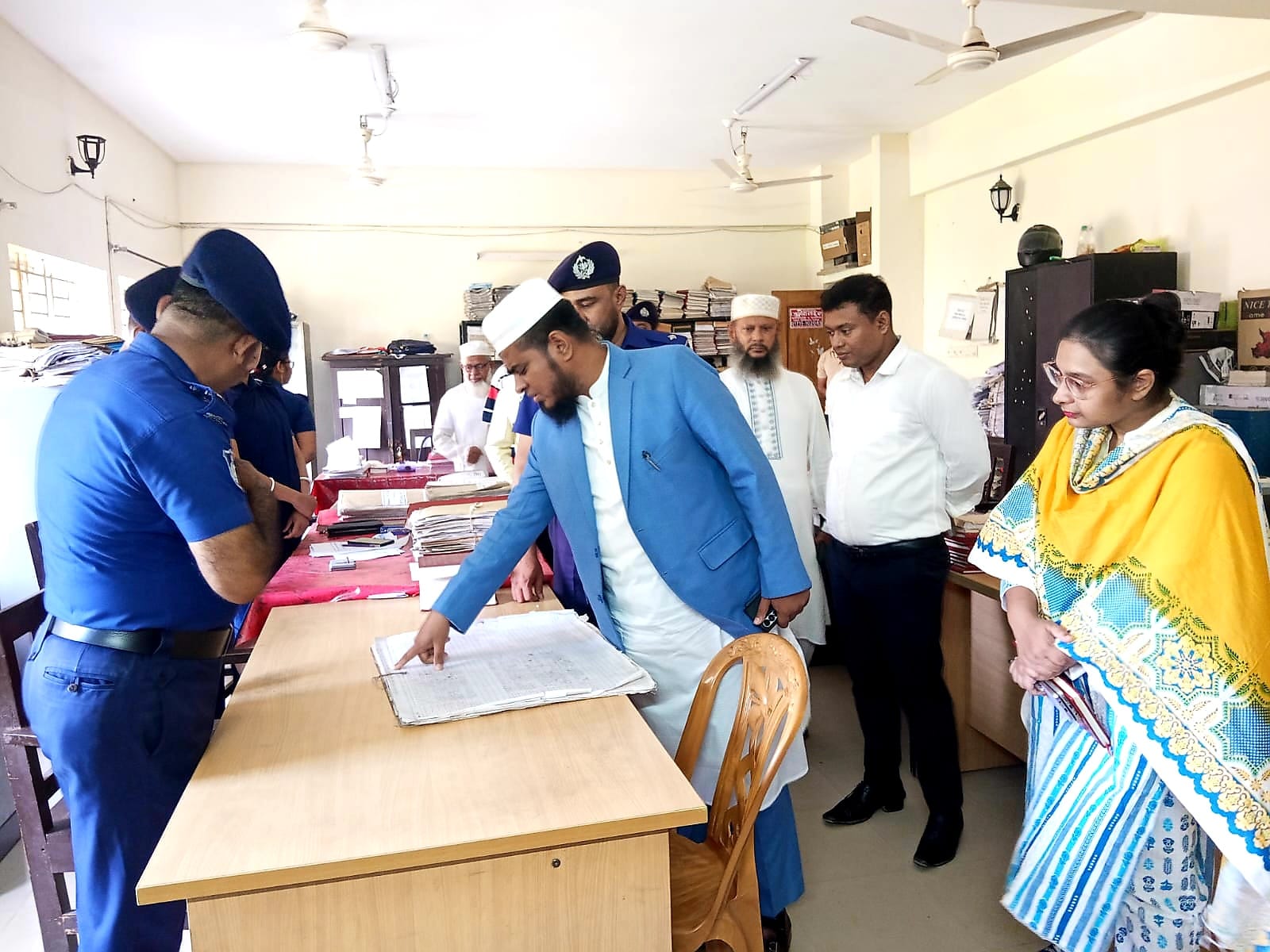 গোপালগঞ্জের কোটালীপাড়ায় বিভিন্ন দপ্তর পরিদর্শন করেছেন ডিসি মুহম্মদ কামরুজ্জামান