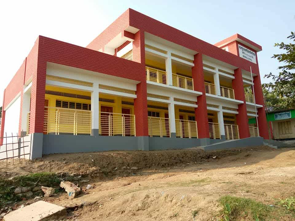 আড়াইটায় ছুটি হয় অধিকাংশ প্রাথমিক বিদ্যালয়