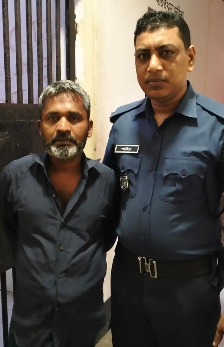 রাঙ্গামাটিতে কোতোয়ালী পুলিশের মাদকবিরোধী অভিযান : স্বর্ণটিলায় যুবক গ্রেফতার