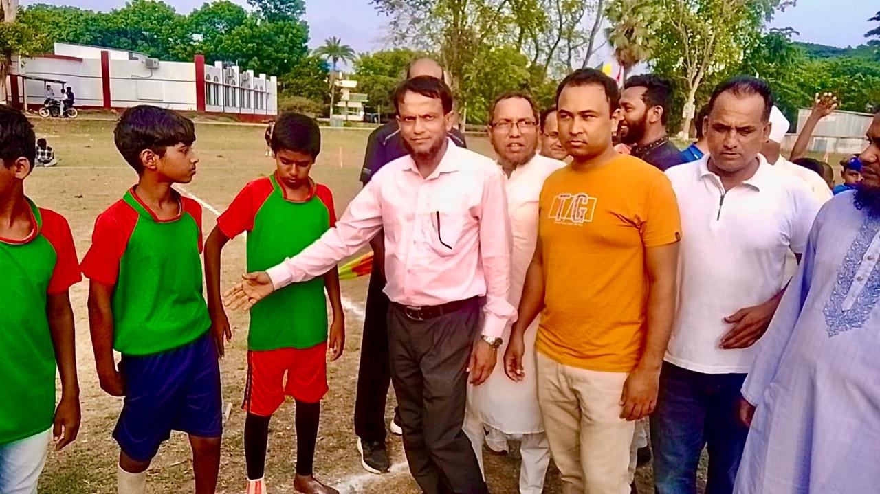 প্রাথমিক বিদ্যালয় গোল্ডকাপ ফুটবল টুর্নামেন্টের উপজেলা পর্যায়ের ফাইনাল অনুষ্ঠিত