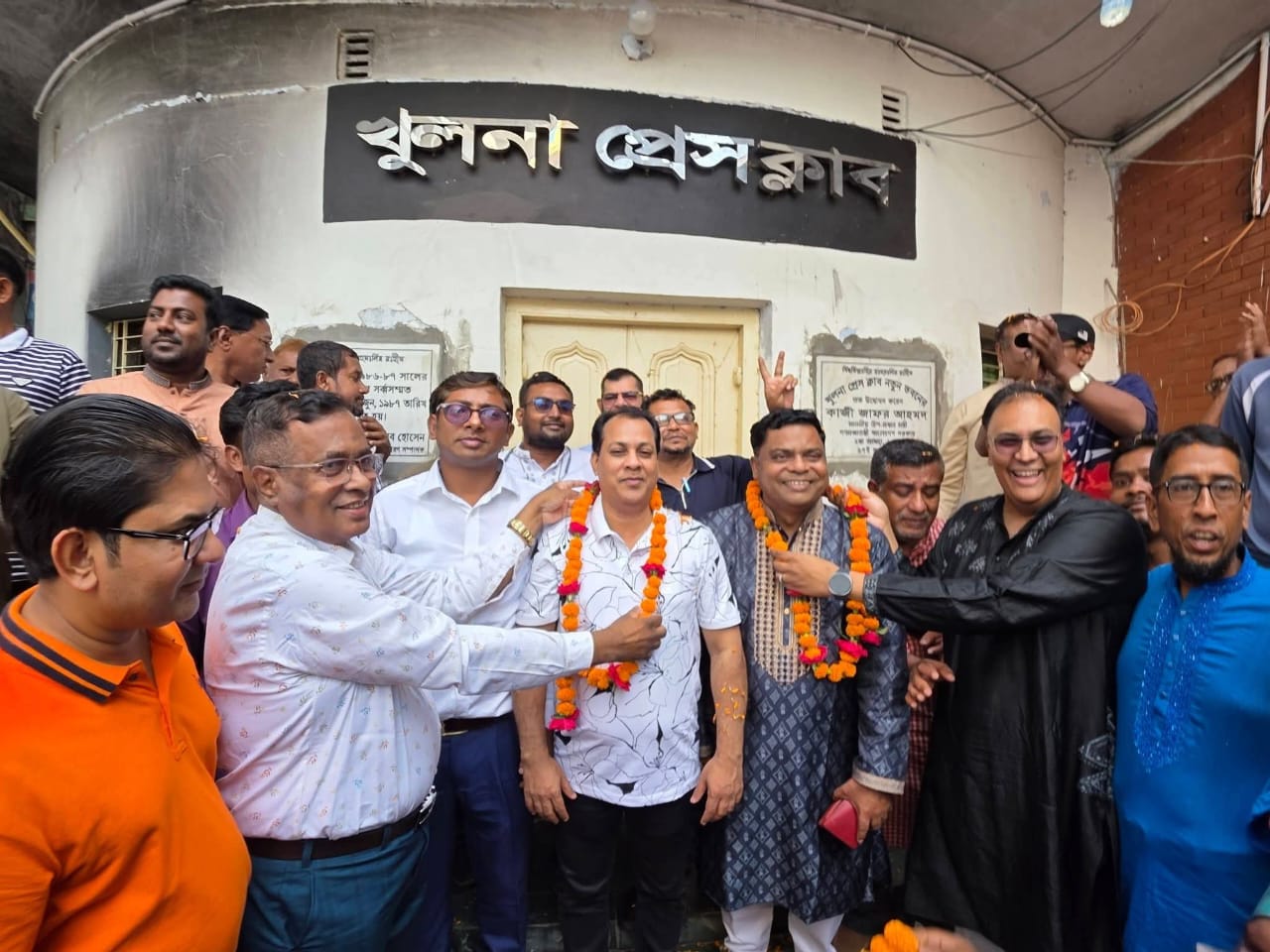 খুলনা প্রেসক্লাব নির্বাচন-২০২৬ : উৎসবমুখর ও শান্তিপূর্ণ পরিবেশে অনুষ্ঠিত হয়েছে