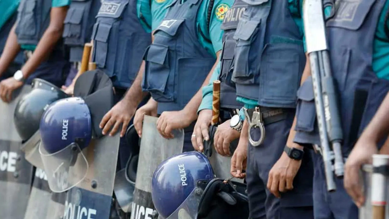 দেশের গুরুত্বপূর্ণ স্থাপনায় হামলার শঙ্কা : নিরাপত্তা জোরদারের নির্দেশ