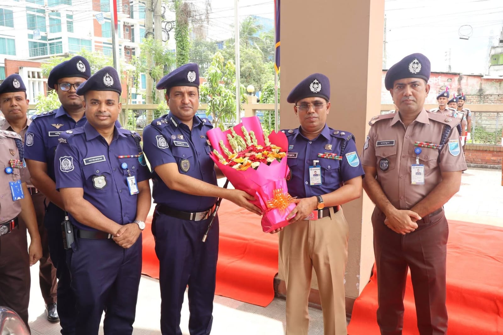 গোপালগঞ্জ পুলিশ সুপারের কার্যালয় সহ সদর কোর্ট ও টুঙ্গিপাড়া থানা পরিদর্শন করলেন ঢাকা রেঞ্জের অতিরিক্ত ডিআইজি মোঃ সিদ্দিকুর রহমান