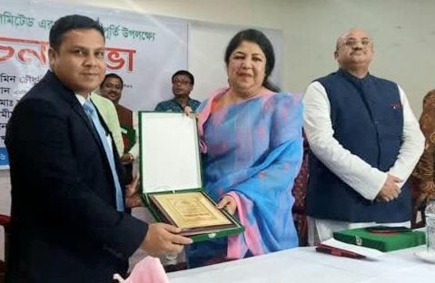 বিআরটিসির ডিপো ব্যবস্থাপক কামরুজ্জামানকে ঘিরে বিতর্ক : রাজনৈতিক ছত্রছায়া, গুরুত্বপূর্ণ দ্বায়িত্ব নিয়ে প্রশ্নের ঝড়