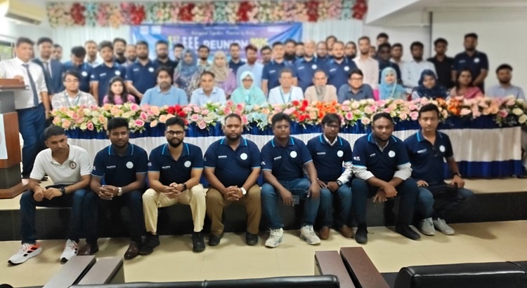 স্মৃতিচারণ, আড্ডা আর সাংস্কৃতিক আয়োজনে জমজমাট সিটি ইউনিভার্সিটির ইইই রিইউনিয়ন
