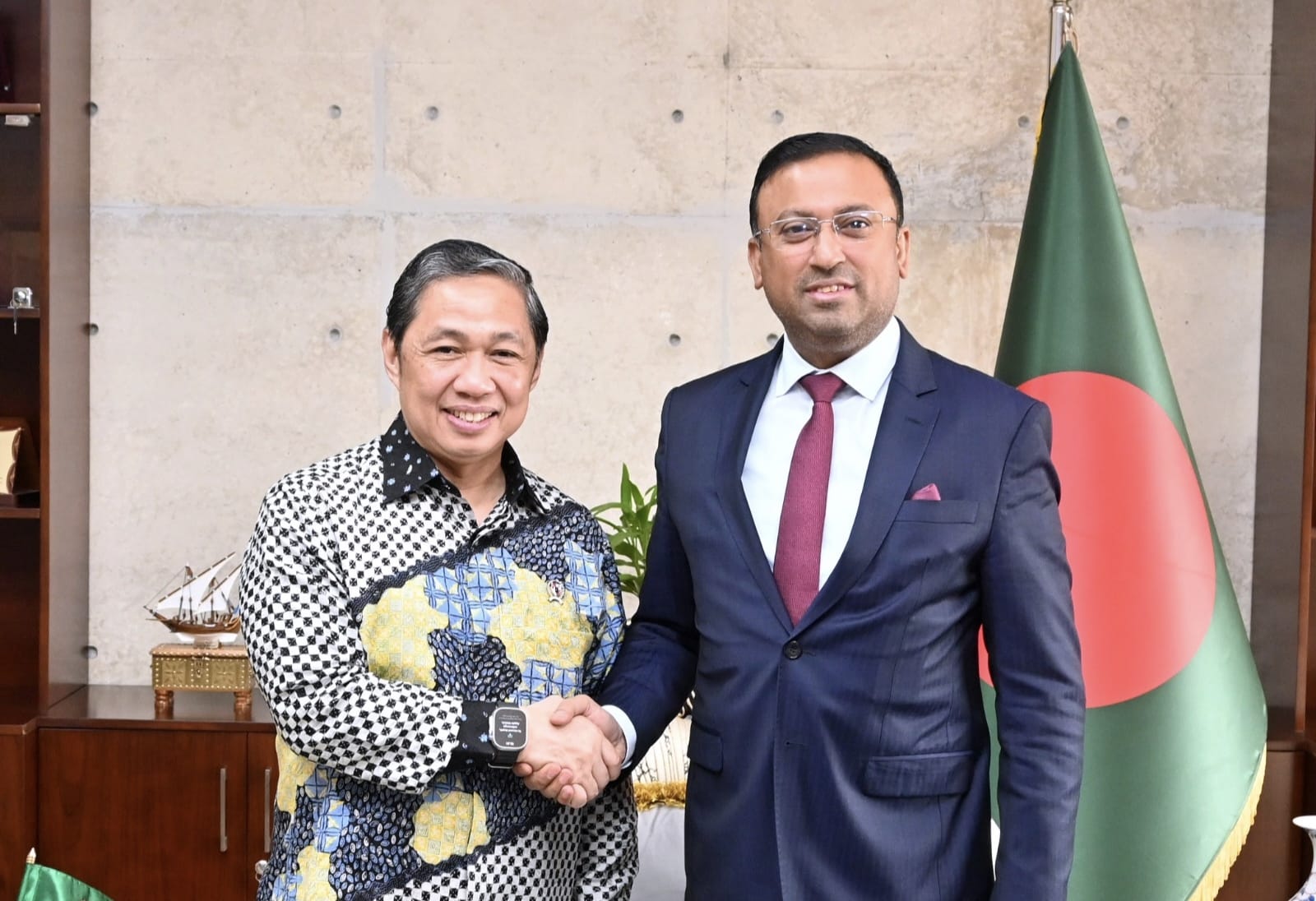 বাংলাদেশ ও ইন্দোনেশিয়ার দ্বিপাক্ষিক অংশীদারিত্ব জোরদারে পাঁচ প্রস্তাব পররাষ্ট্র প্রতিমন্ত্রীর