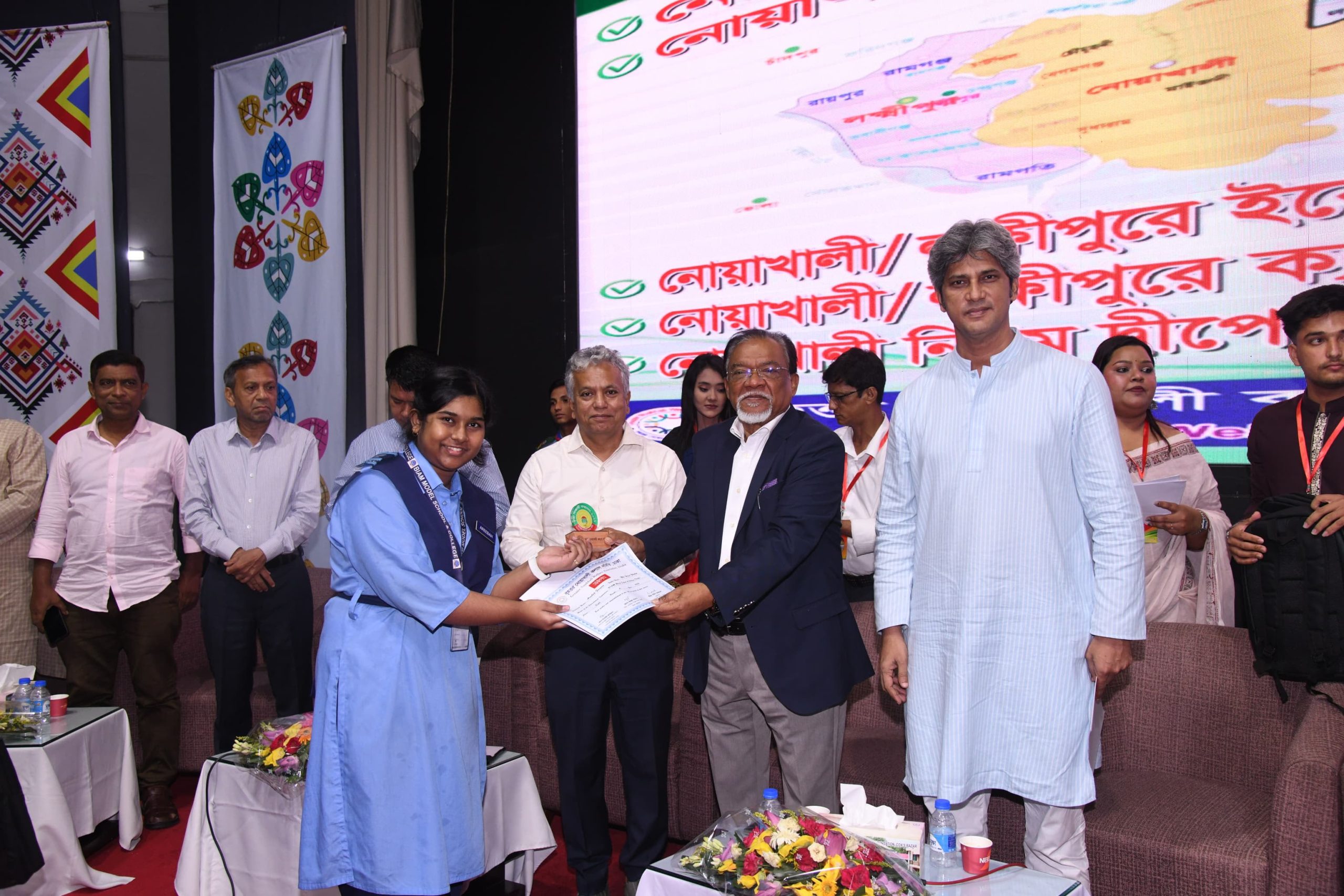 চাকরির পেছনে না ছুটে তরুণদের উদ্যোক্তা হওয়ার আহ্বান জনপ্রশাসন উপদেষ্টার