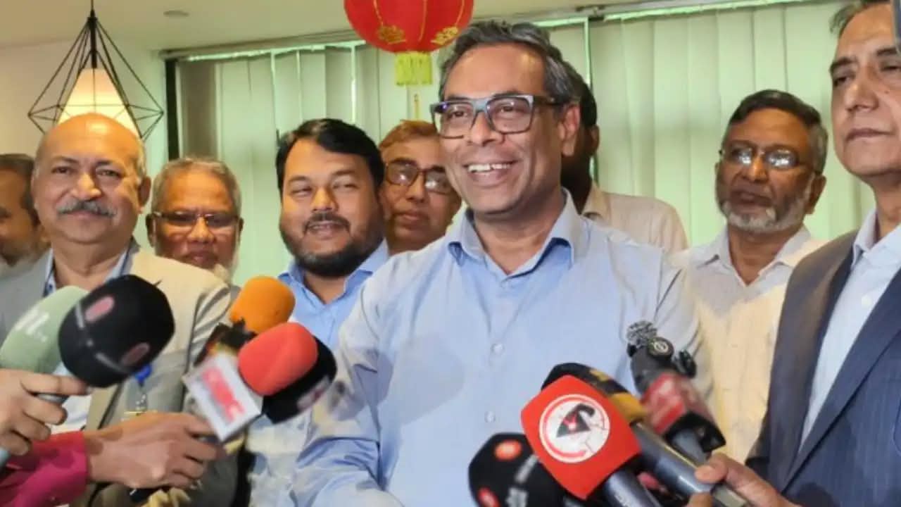 স্বাস্থ্য খাতে জনবল সংকট কাটিয়ে ওঠার চেষ্টা করছে সরকার : স্বাস্থ্য প্রতিমন্ত্রী