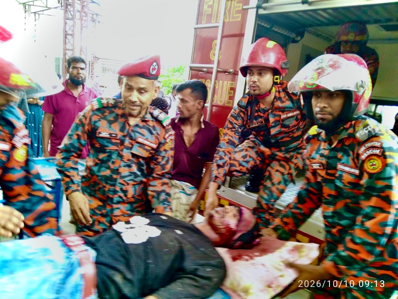 ফরিদপুরের চরভদ্রাসনে অটো রিক্সা ও মোটরসাইকেলের মুখোমুখি সংঘর্ষ, গুরুতর আহত-৫