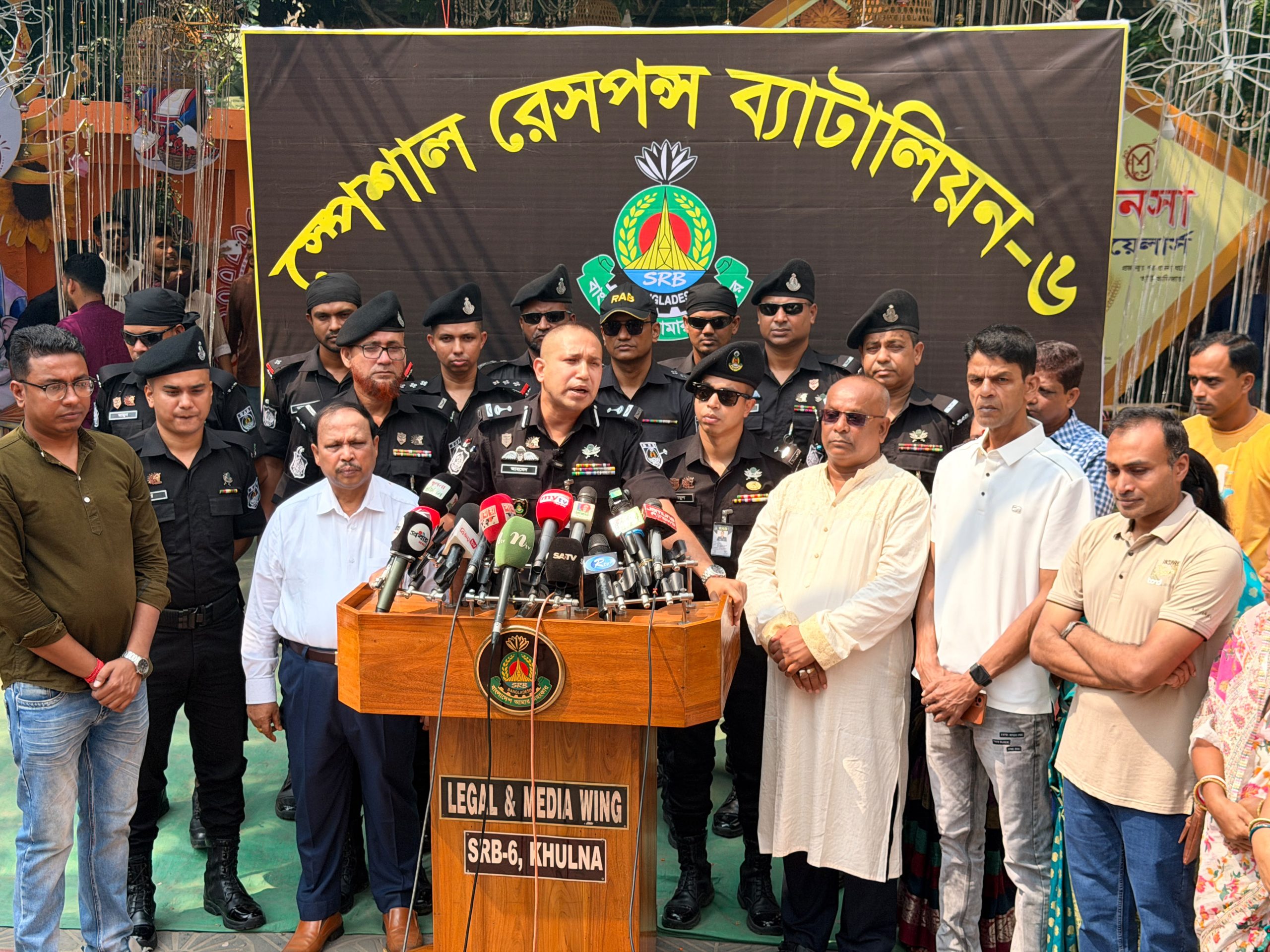 দুর্গাপূজায় নিরাপত্তা জোরদার, খুলনায় ৩৯৪ পূজামণ্ডপে এসআরবি-৬-এর বিশেষ নজরদারি