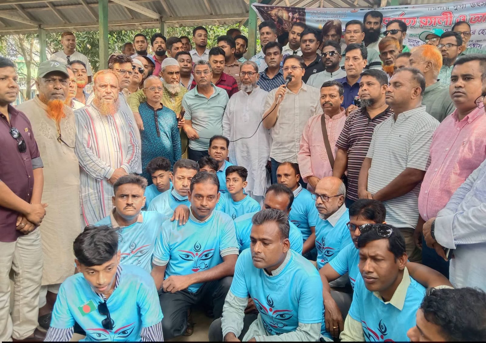 শ্রীপুরে শারদীয় দুর্গাপূজা উপলক্ষে বর্ণাঢ্য মোটর সাইকেল শোভাযাত্রা
