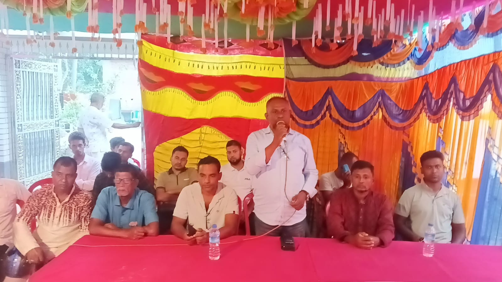 শ্রীপুরে দুর্গাপূজার মণ্ডপ পরিদর্শন করলেন জেলা কৃষক দলের সাধারণ সম্পাদক জাহাঙ্গীর আলম হীরা