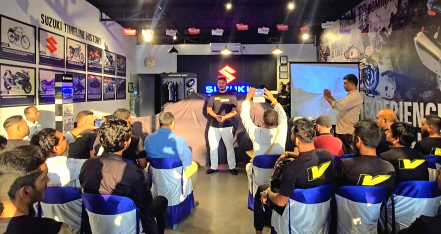 গোপালগঞ্জে শাওন মটরসে চলে এসেছে SUZUKI V-STROM SX 250: উদ্বোধনী উপলক্ষে ২০ হাজার টাকা পর্যন্ত ছাড় চলছে