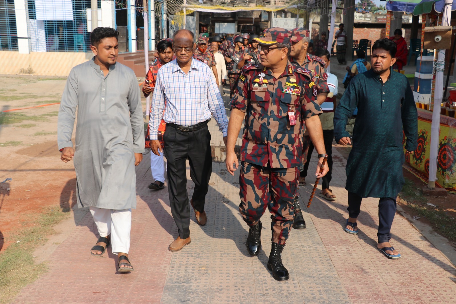 শারদীয় দুর্গোৎসবে বিজিবির সফল নিরাপত্তা : যশোর অঞ্চলে শান্তিপূর্ণভাবে পূজা উদযাপিত