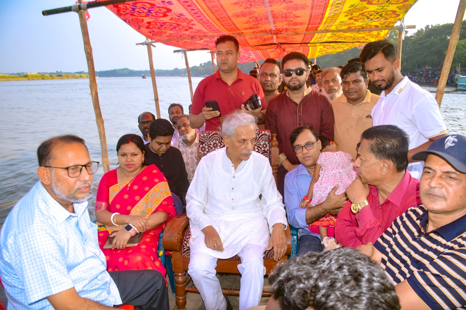 নৌকা বাইচসহ দেশীয় ঐতিহ্যবাহী উৎসবকে ছড়িয়ে দিতে সংস্কৃতি মন্ত্রণালয় কাজ করছে : সংস্কৃতিমন্ত্রী