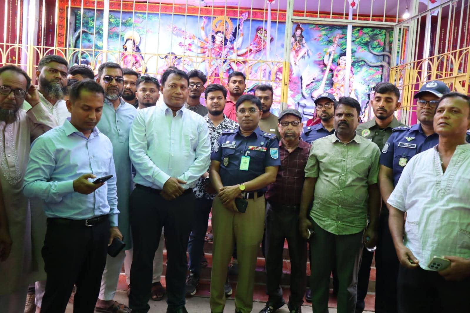 গোপালগঞ্জে শারদীয় দুর্গাপূজা সুষ্ঠু ও সুন্দরভাবে সম্পন্ন হওয়ায় সংশ্লিষ্ট সকলকে ধন্যবাদ ও কৃতজ্ঞতা জানিয়েছেন আইজিপি ও ঢাকা রেঞ্জের ডিআইজি