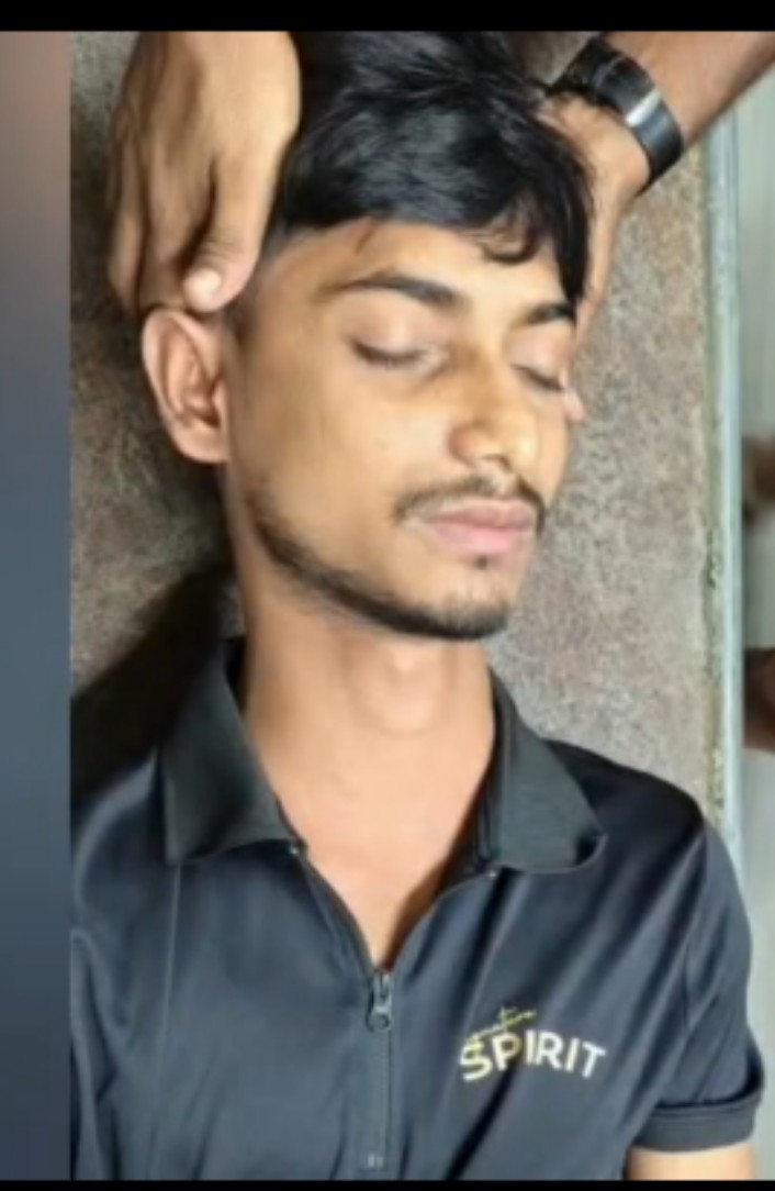 খুলনায় সিগারেট কোম্পানির কর্মীকে গুলি করে ল্যাপটপের ব্যাগ ছিনতাই